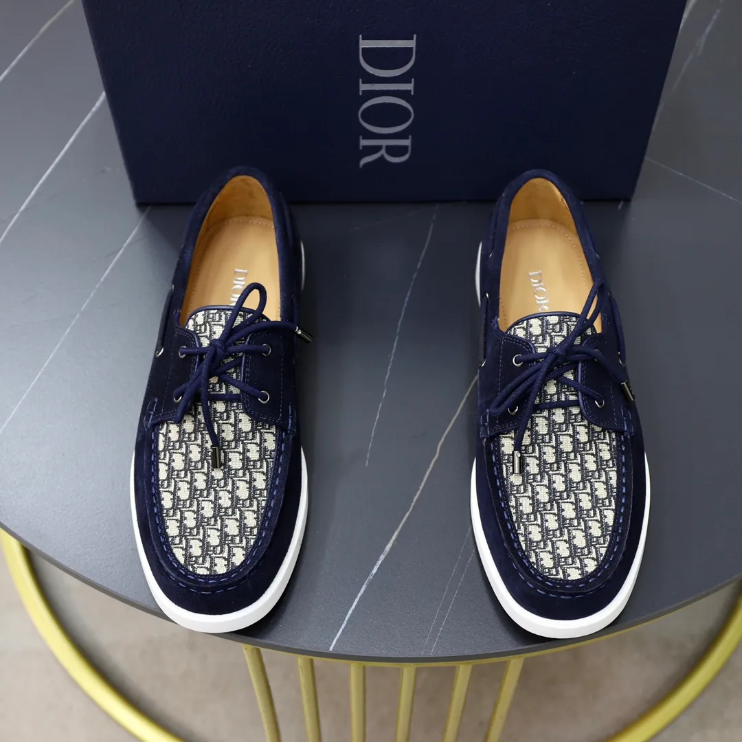 Ex-factory price: 540🙅‍♂️🙅‍♂️🙅‍♂️ Brand: Dior DIOR Standard code: Men's code 38/44 (45 can be customized) Grade: Same as the official website Material: Original cowhide stitching, cowhide lining, original TPU wear-resistant soft outsole Style categories: Leisure and sports version, footwear for driving, young fashion, European and American trends, British style Color: actual picture color